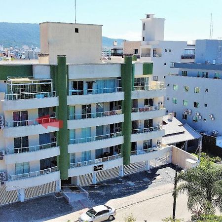 1024 - Apartamento em Bombinhas para locação de temporada - Praia de Bombas Exterior foto
