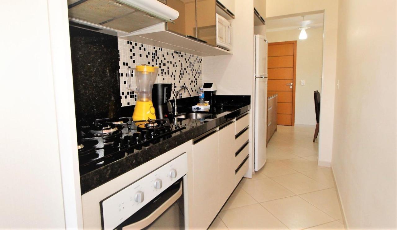 1024 - Apartamento em Bombinhas para locação de temporada - Praia de Bombas Exterior foto