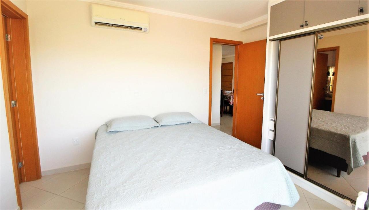 1024 - Apartamento em Bombinhas para locação de temporada - Praia de Bombas Exterior foto